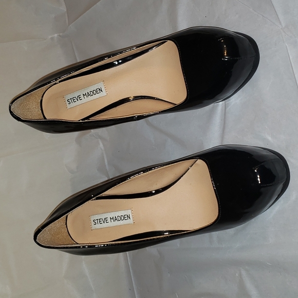 Steve Madden Blk Patent Leather Platform Heels 10 - Picture 4 of 5
